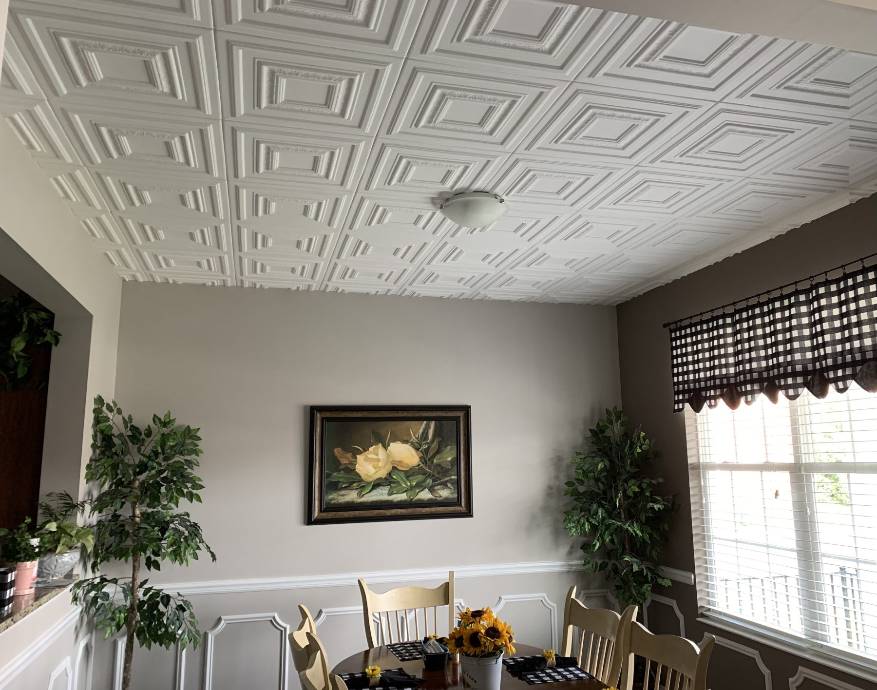 dining room ceiling