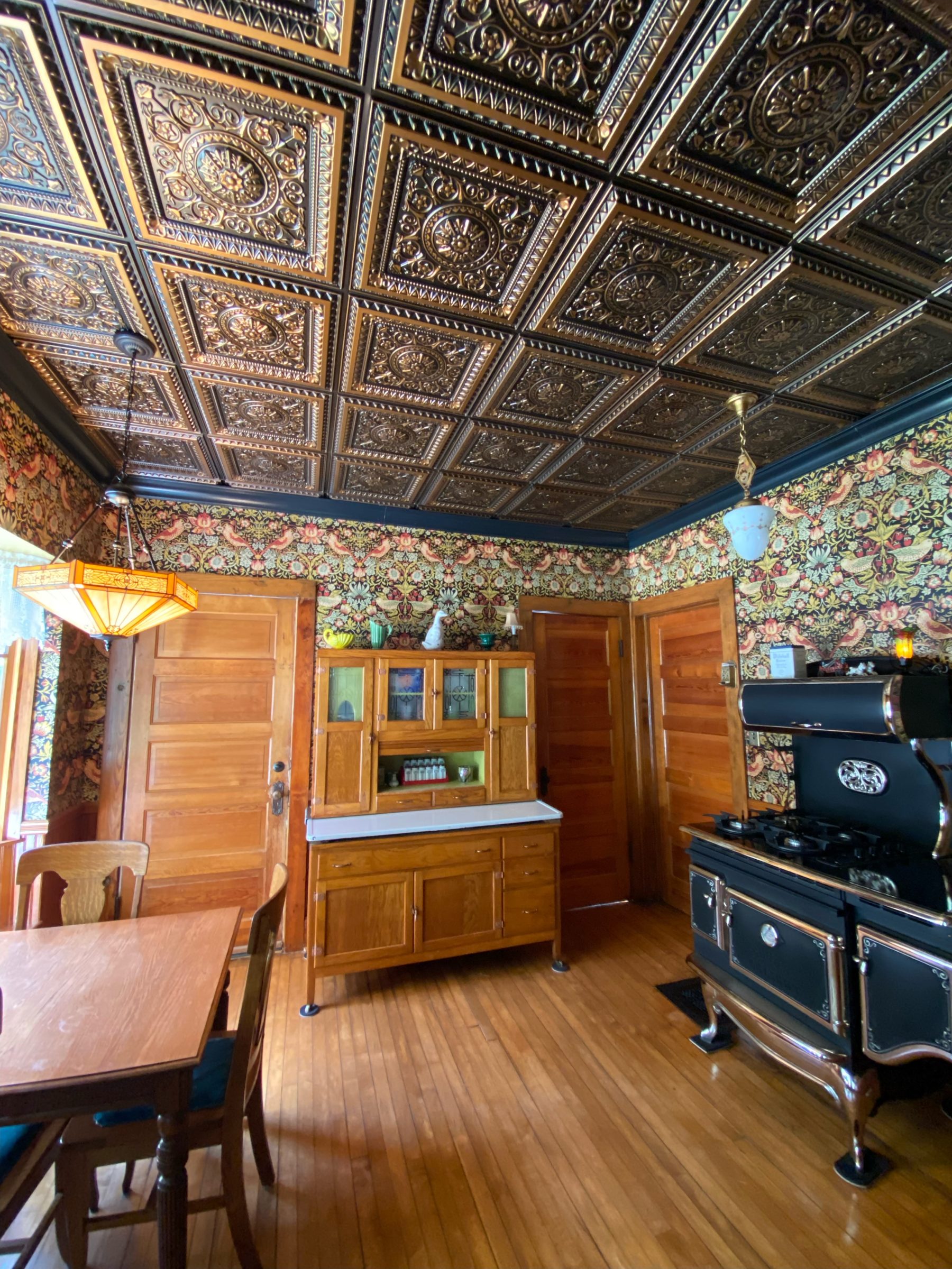 1903 kitchen ceiling