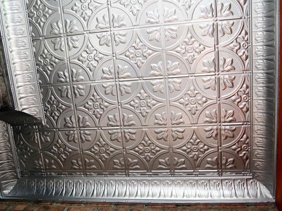 Queen Victoria – Aluminum Ceiling Tile – #1204