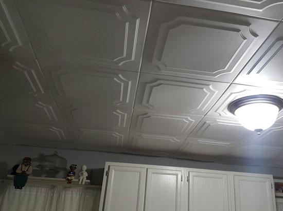The Virginian Glue-up Styrofoam Ceiling Tile 20 in x 20 in – #R08