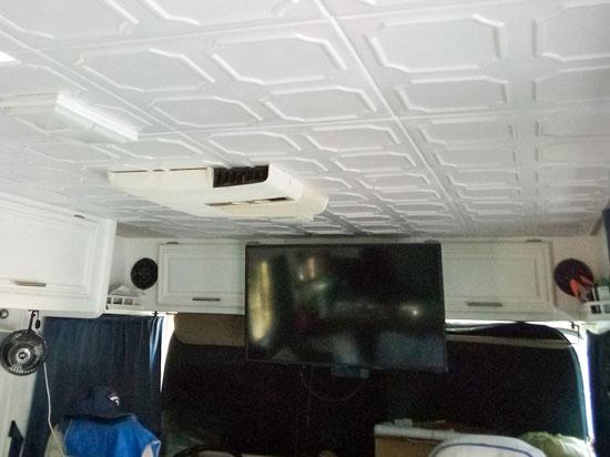 Bostonian Glue-up Styrofoam Ceiling Tile 20 in x 20 in – #R01